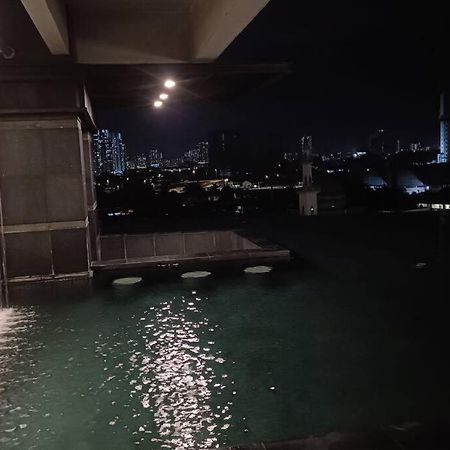 Cozy Flexus Signature 4 Guests Pool Nflix Hbo Kuala Lumpur Buitenkant foto